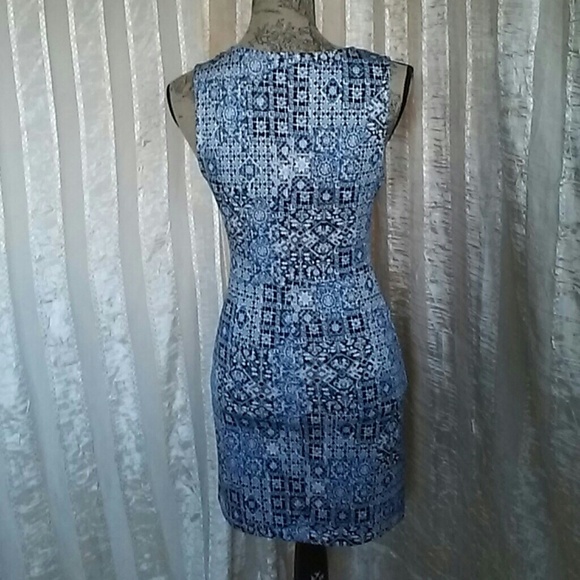 Forever 21 women's Dress - Picture 2 of 4